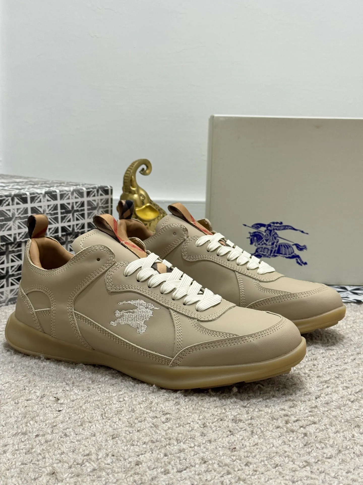 Men's shoes 💰420 [New style] 🐝🐝 [BURBERRY] Burberry - high-end quality original order 🔍🔍🔍 Upper: imported 🔝 calfskin, brand knitted pattern, tongue brand cloth label, lining: sheepskin lining, - outsole: rubber; two-color molded outsole, ultra-high quality control·fine workmanship: highlighted (high-end·luxury·grade) Size :38-44 (45 customized